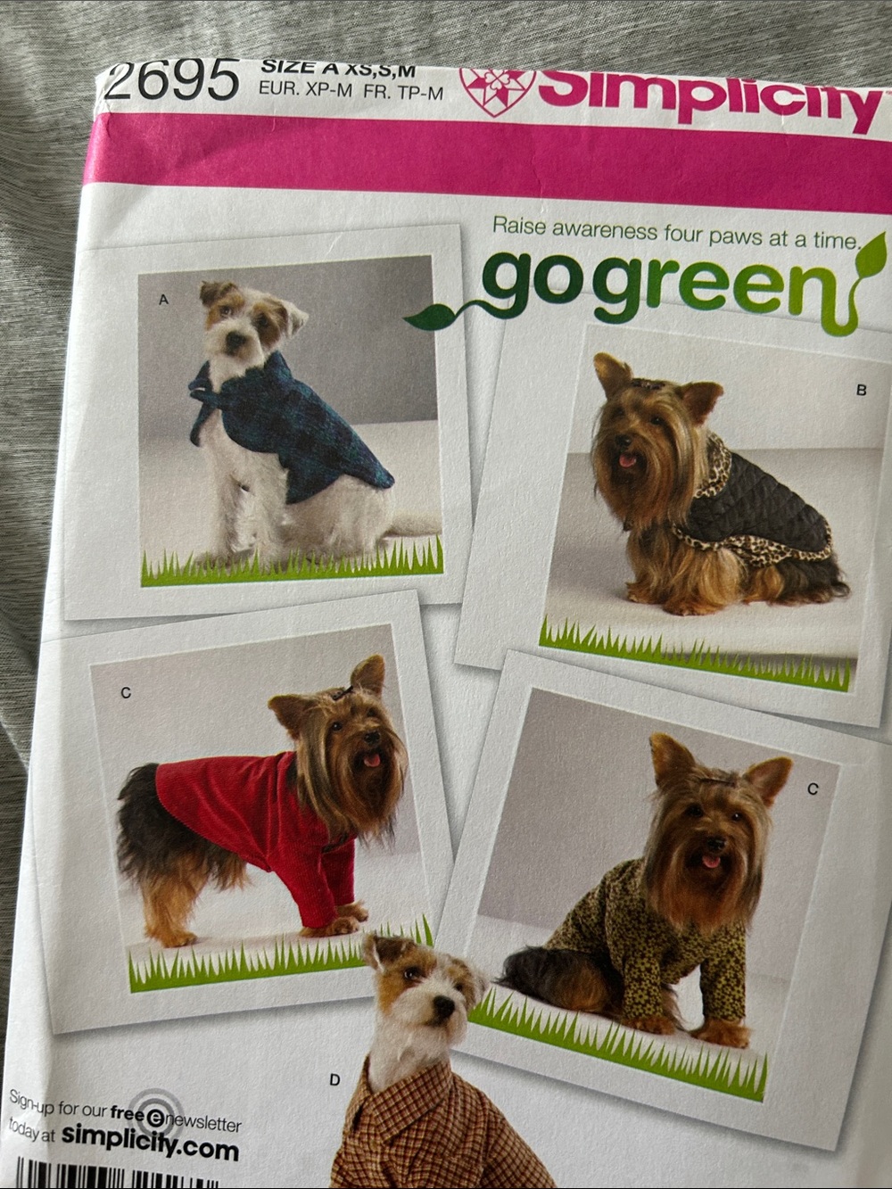 12 sewing patterns - Picture 8 of 13